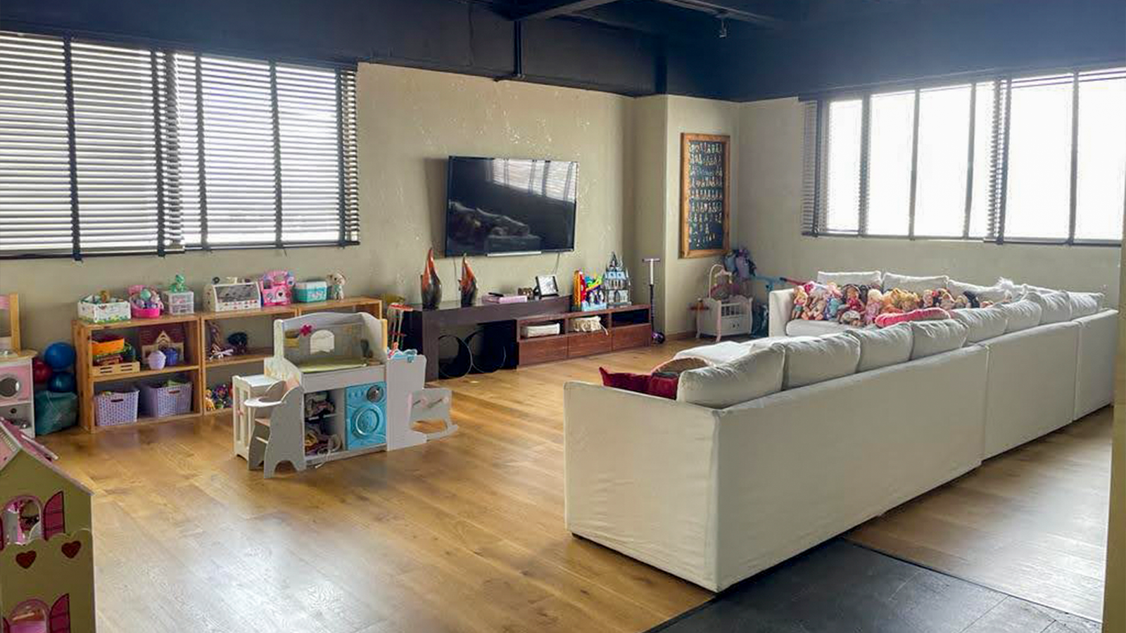 Gallery_2_TN